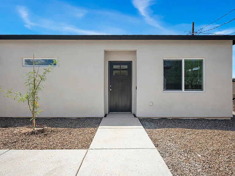 3217 N Mountain Ave — Photo 21