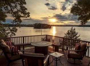 6 3rd St, Excelsior, MN 55331