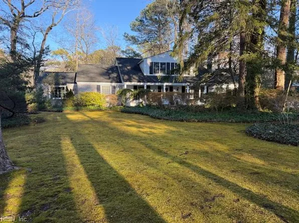 1208 Advance Rd, Virginia Beach, VA 23452