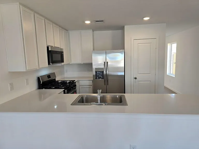 3156 Sunset Glory Dr — Photo 7