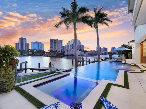 309 Neapolitan WAY, NAPLES, FL 34103