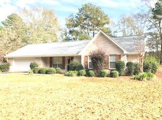 21 Bull Dr, Laurel, MS 39443