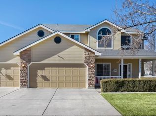 5373 N Dvorak Pl, Meridian, ID 83646