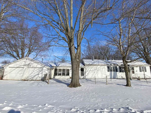 805 W Pine St, Canton, IL 61520