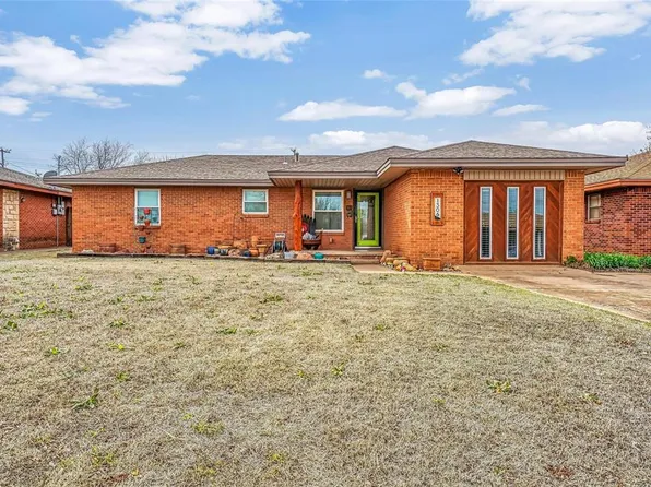 1306 N Market St, Cordell, OK 73632