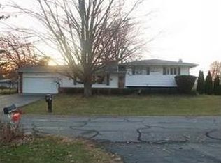 1591 W Ongaro Dr W, Columbus, OH 43204