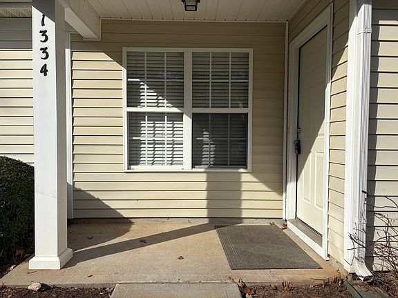 3rd image of 1334 Stoney Creek Ln