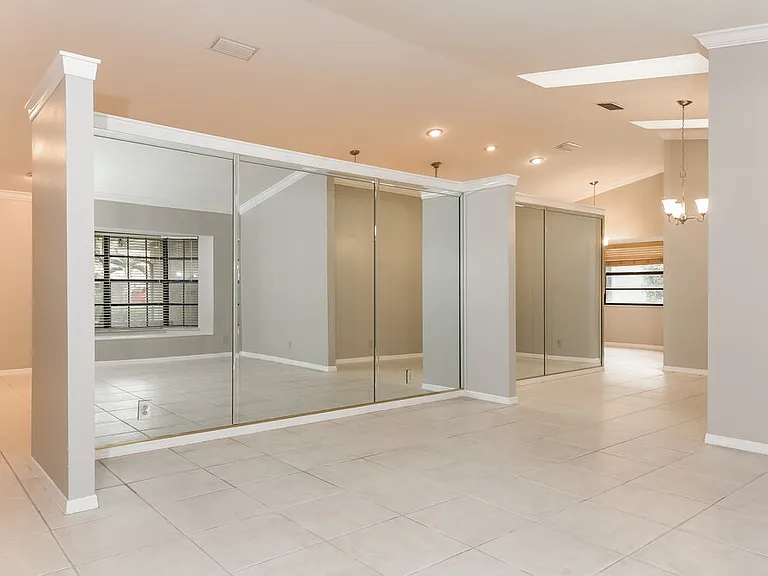 8623 NW 47th Dr — Photo 3