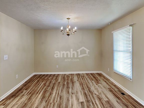 5th image of 8093 Willow Brook Csg Dr