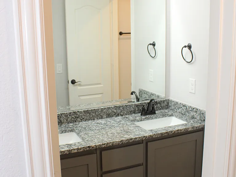 1221 Verheyden Dr — Photo 18