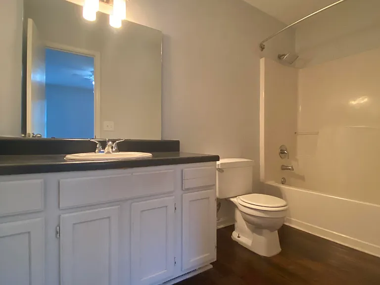 4036 Greenleaf St — Photo 18