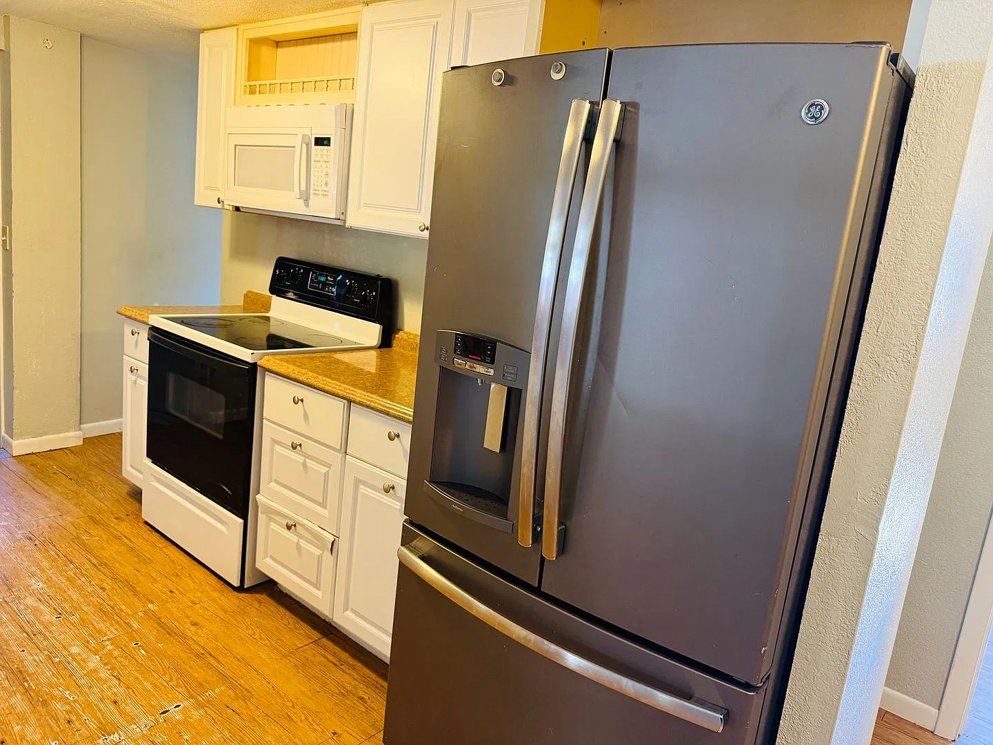 1006 Howard Ave. — Photo 2