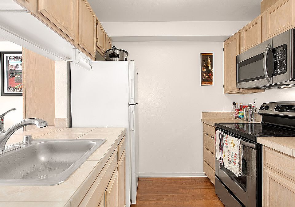 1st image of 12050 15th Ave NE APT 203