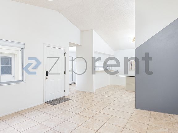 5th image of 938 Saint Croix Ct