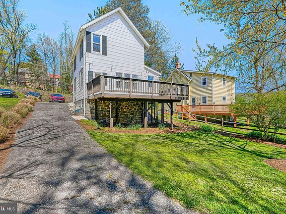 3rd image of 1723 W Joppa Rd