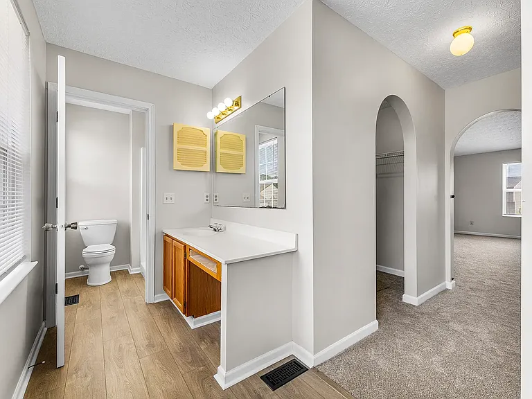 328 Regency Ave — Photo 13