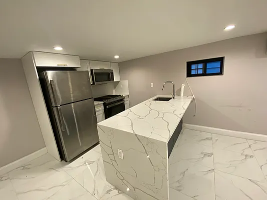 Rented by Capri Jet Realty Corp | media 4