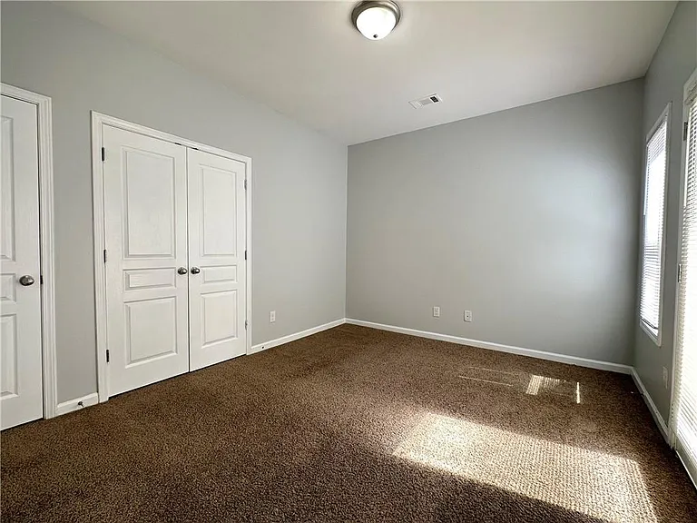 1129 Ida Woods Ct — Photo 14