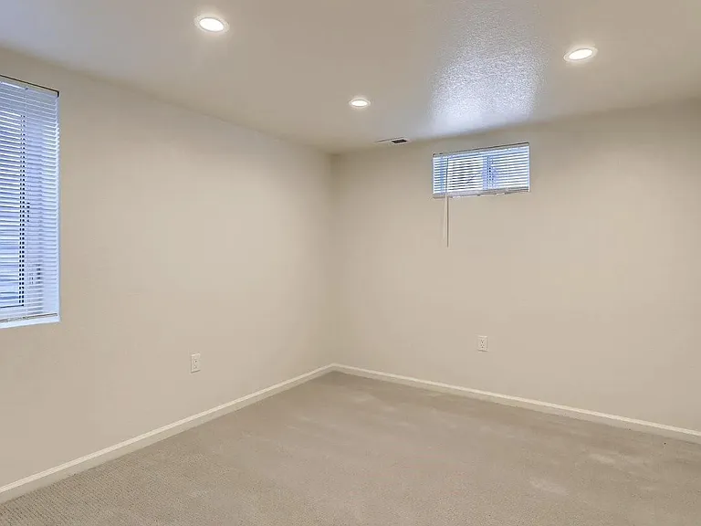 2610 W Bayaud Ave — Photo 9