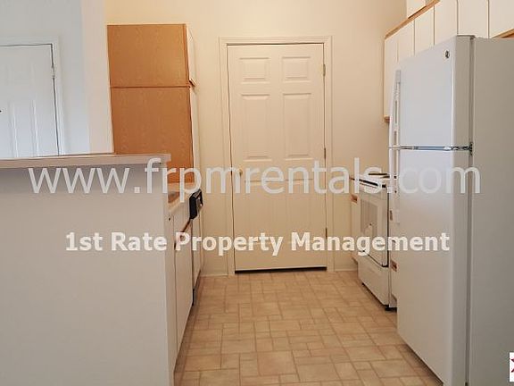 5th image of 680 N Avenue H Ave #303