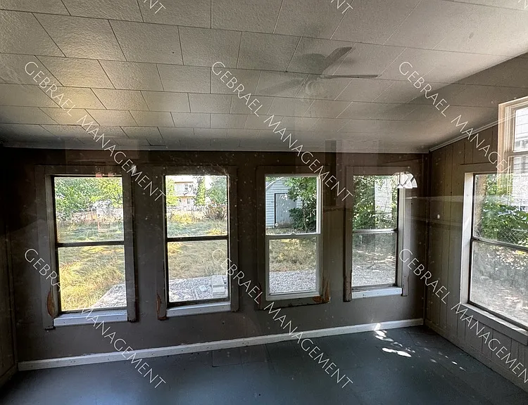 2925 Alpha Way — Photo 2