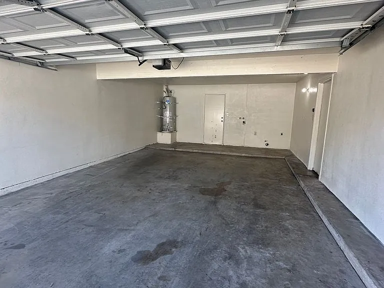 7813 S Laurelglen Blvd — Photo 12
