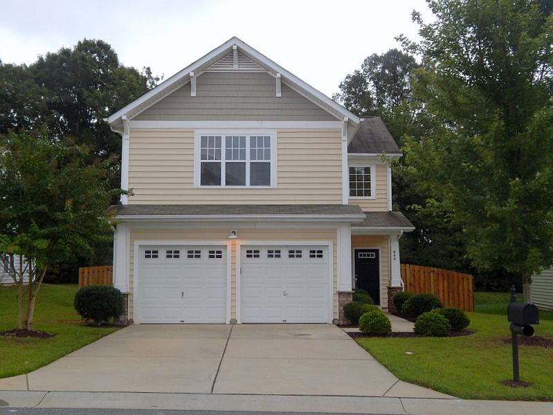 1st image of 644 Goldflower Dr