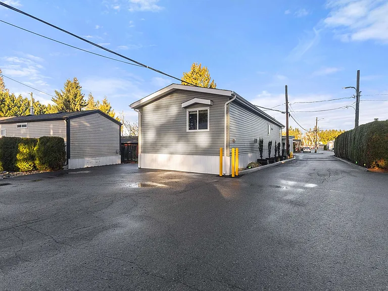 24330 Fraser Hwy #19 — Photo 34