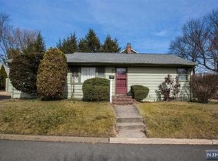 171 Highland Ave, Bergenfield, NJ 07621