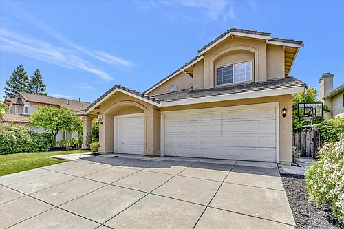 334 Newcastle Ln Photo 1