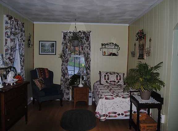 3rd image of 57 Seward St