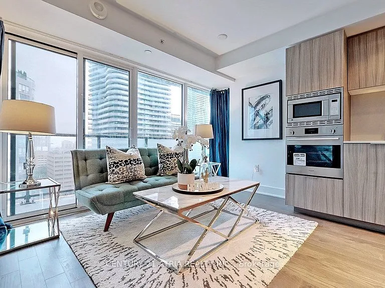 955 Bay St #1505 — Photo 11