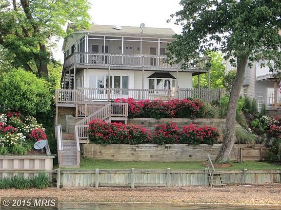 EXTERIOR BACK FACING BOHEMIA RIVER