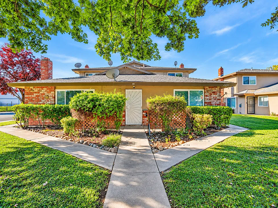 4149 Apostolo Cir #2
