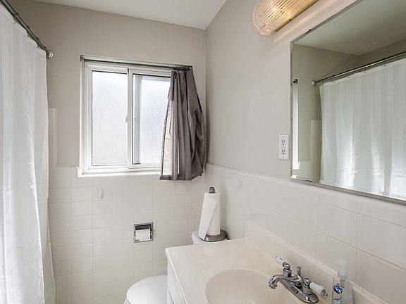 3rd image of 2799 E Louise Ave
