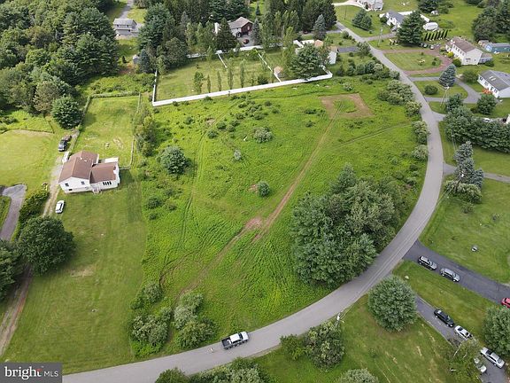 5th image of 814 Leslie Ln