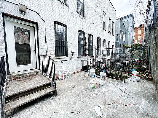 4th image of 310 Sumpter St #2E