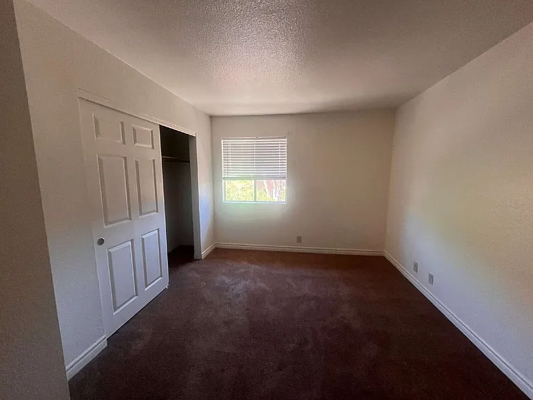 4972 River Glen Dr #178 — Photo 6
