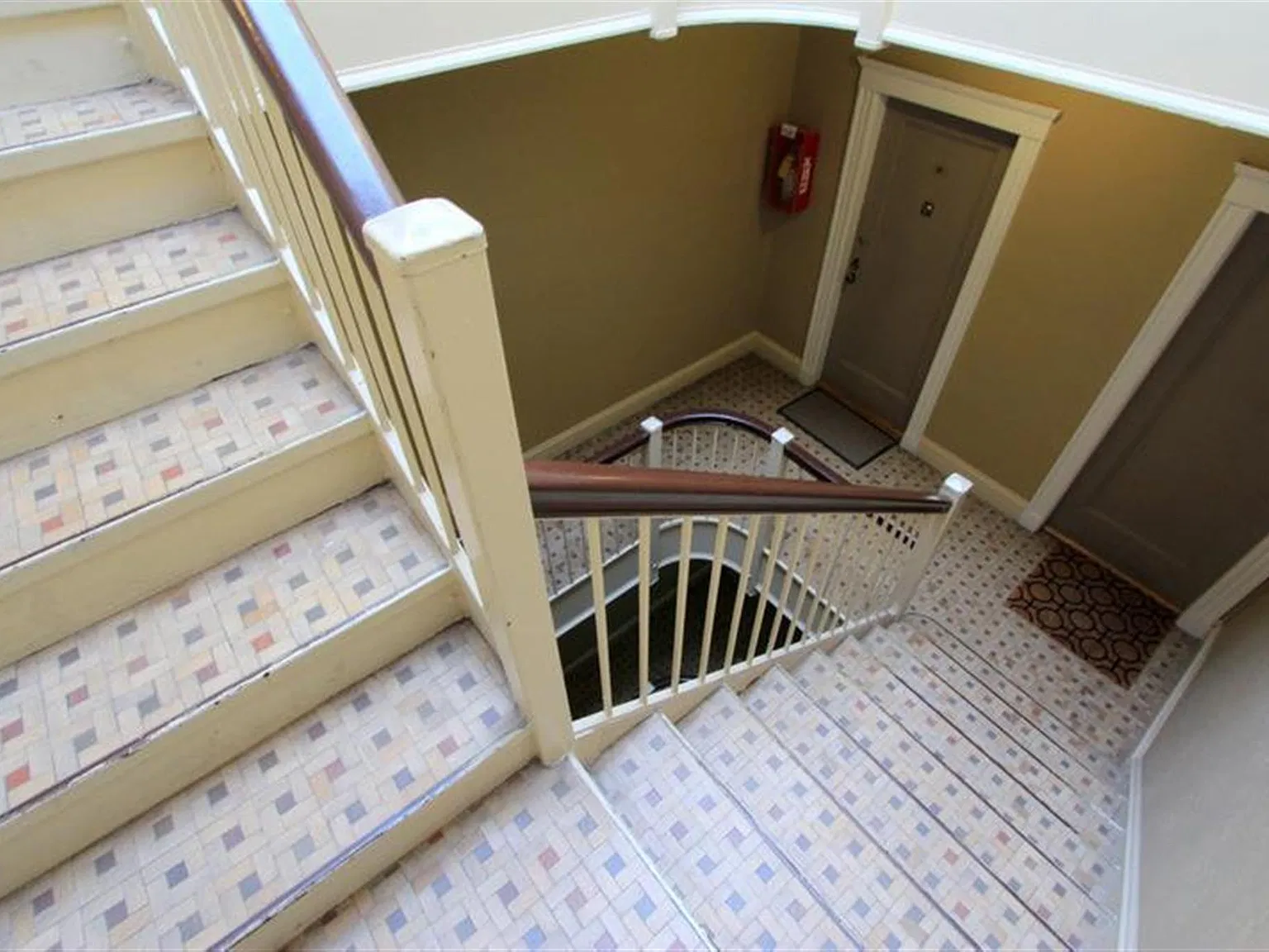 Studio, 450 sqft, $2,200 — Photo 4