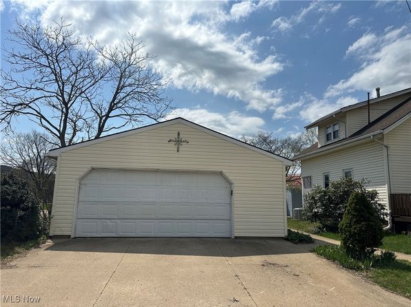 638 Locust St, Malvern, OH 44644