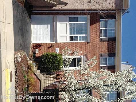 2nd image of 7417 Gillingham Row