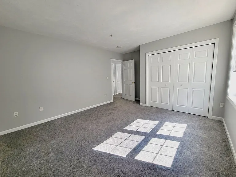 70 Oak Street Ext #3E — Photo 13