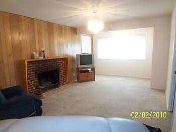 4th image of 1425 23rd St SE