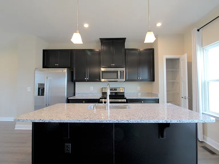 4489 Drysdale St — Photo 11