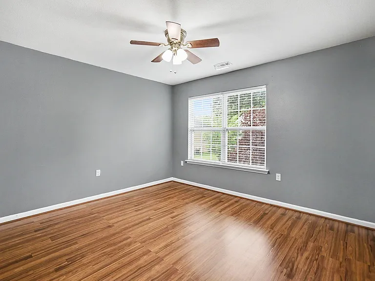 4937 Broad Leaf Ct — Photo 11