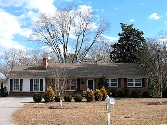 2nd image of 206 Ethel Ct