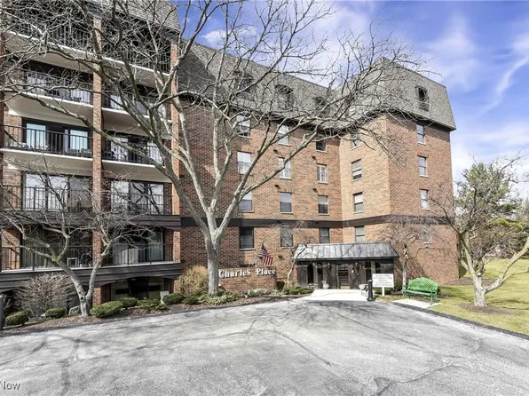 700 Brick Mill Run APT 301, Westlake, OH 44145