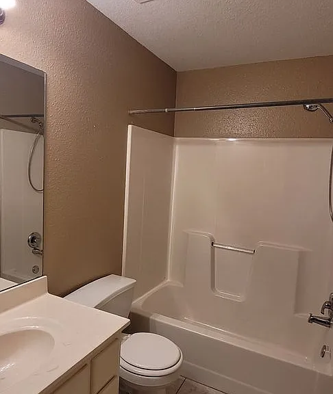 801 Johnson Cir — Photo 21