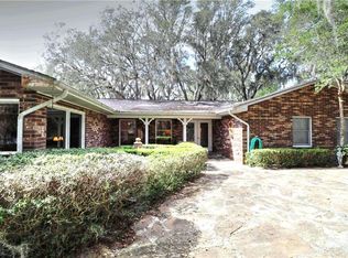 40851 Gator Lake Rd, Lady Lake, FL 32159