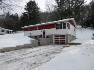 1005 Valley View Dr, Richland Center, WI 53581